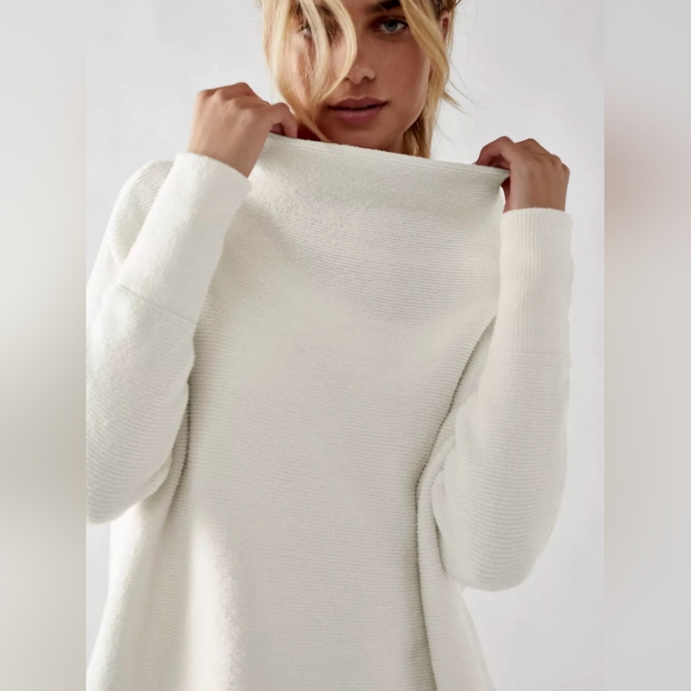 Free People Ottoman Slouchy Tunic Sweater Ecru White